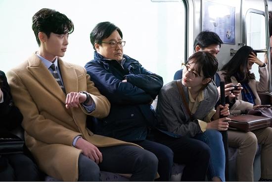 Fan đếm từng ngày chờ phim mới của Lee Jong Suk và Suzy lên sóng-5