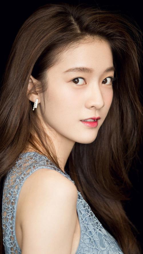 Lộ diện bạn gái mới của Dương Dương: Không phải Địch Lệ Nhiệt Ba!-1