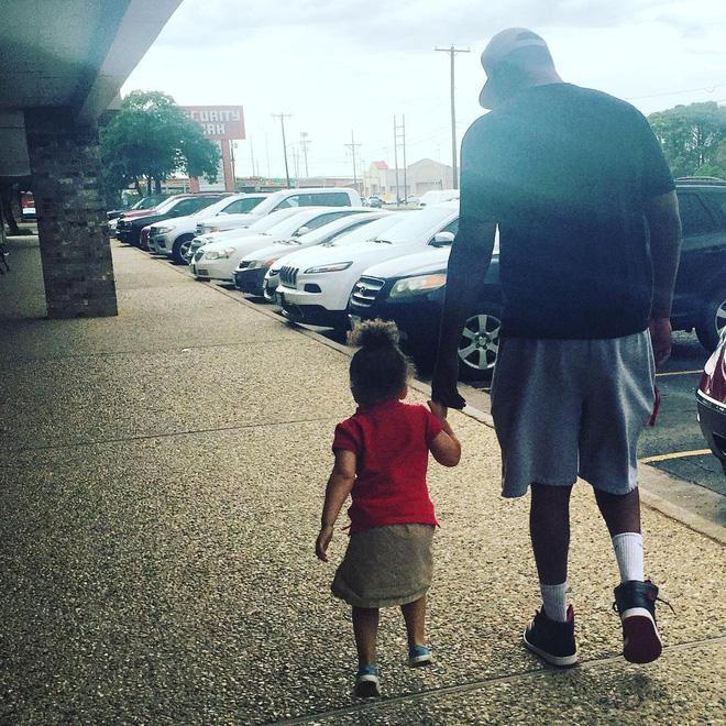 3 tuổi phải ăn thịt sống cầm hơi, trộm cắp đầu đường xó chợ, và một thứ đã khiến đời anh sang trang-2