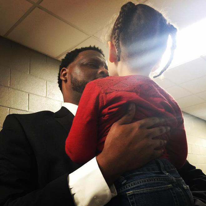 3 tuổi phải ăn thịt sống cầm hơi, trộm cắp đầu đường xó chợ, và một thứ đã khiến đời anh sang trang-3