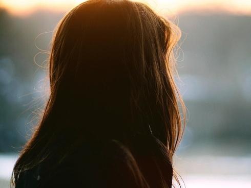 Mắng chị gái vô ơn sau 18 năm được dưỡng dục, cô gái hối hận khi biết chân tướng sự việc!