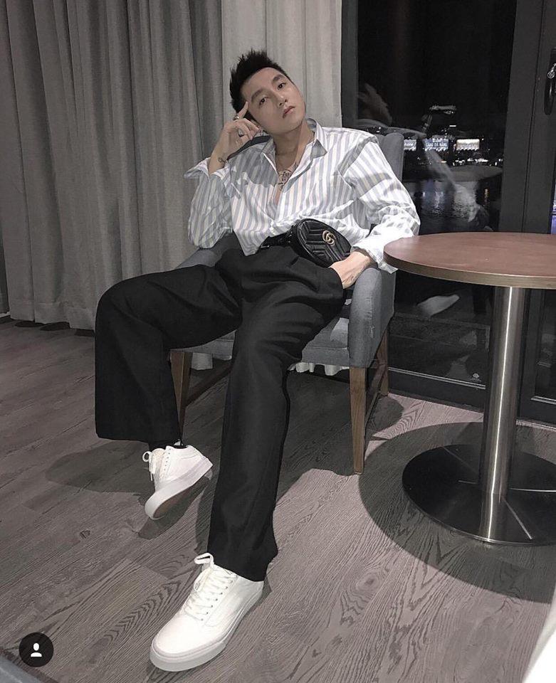 Không hẹn mà gặp, Mai Ngô - Minh Tú diện street style với mốt quần xẻ cao chất phát ngất-9