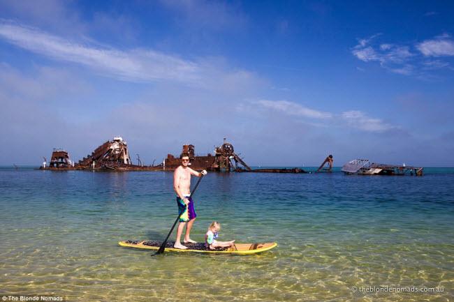 Vợ chồng trẻ bán hết tài sản để đưa 2 con đi du lịch-7