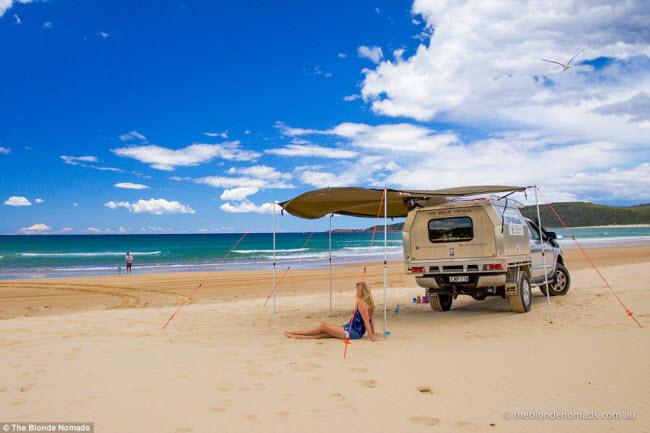 Vợ chồng trẻ bán hết tài sản để đưa 2 con đi du lịch-11