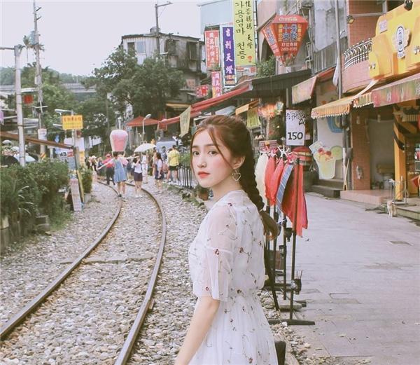 Chẳng phải đi đâu xa, Việt Nam cũng có cô nàng mặt xinh dáng chuẩn gái Hàn còn ghen tỵ-6