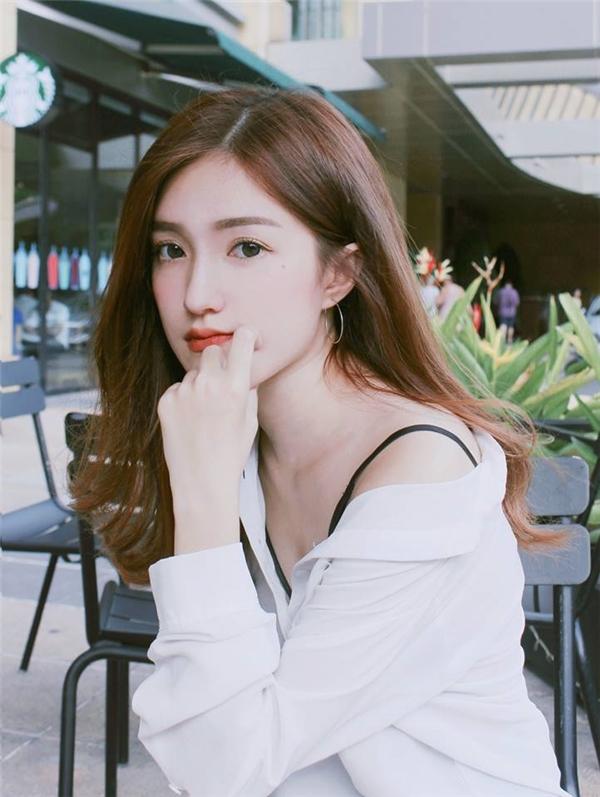 Chẳng phải đi đâu xa, Việt Nam cũng có cô nàng mặt xinh dáng chuẩn gái Hàn còn ghen tỵ-1