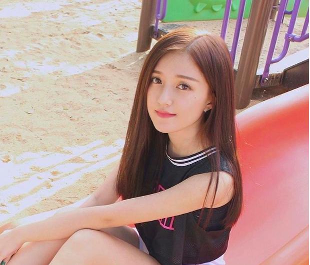 Chẳng phải đi đâu xa, Việt Nam cũng có cô nàng mặt xinh dáng chuẩn gái Hàn còn ghen tỵ-8