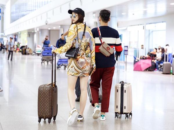 Thời trang sân bay cực chất của Hoa hậu Kỳ Duyên khi tới Milan Fashion Week-10