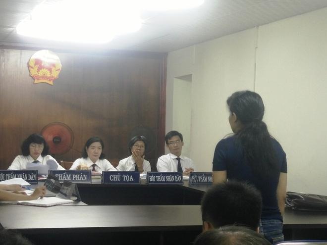 Bị chồng phụ bạc, mẹ ép con gái 6 tuổi uống thuốc sâu rồi tự tử để lấy tiền phúng điếu trả nợ-1