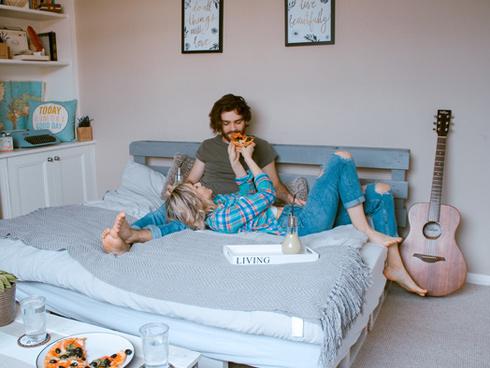 Áp dụng 9 mẹo giao tiếp này thì cứ yên tâm là sẽ có 'ùn ùn' người yêu