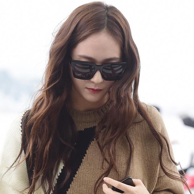 Cùng dự Milan Fashion Week, chị em Krystal - Jessica sang chảnh, Park Seo Joon bảnh bao với cây đồ hiệu-4