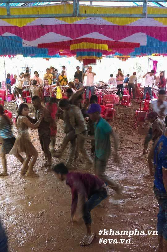 Những cô dâu ôm hận vì bị dìm không thương tiếc trong đám cưới của chính mình-4