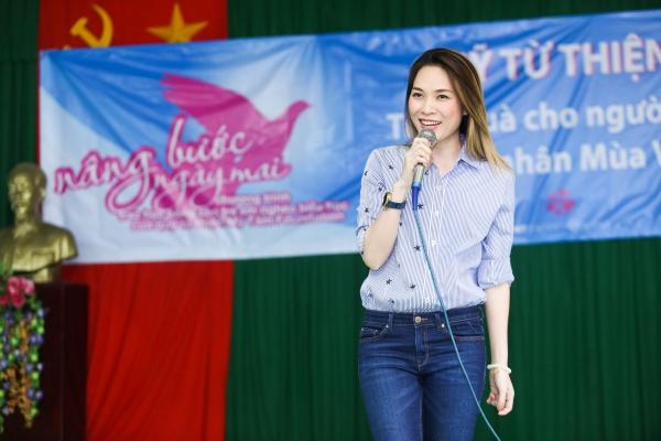 Clip: Không hát được theo yêu cầu, Mỹ Tâm đền bù bằng màn múa minh họa cực chất-1