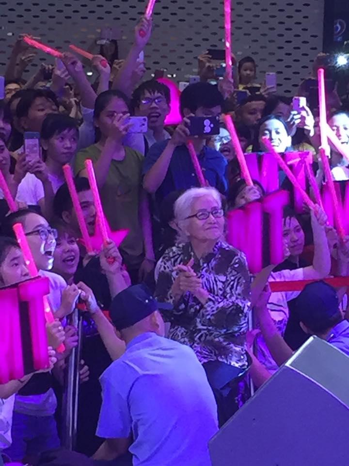 Fan Mỹ Tâm chết đứ đừ cũng chỉ vì ngàn hành động nhân văn ít sao Việt làm được-3