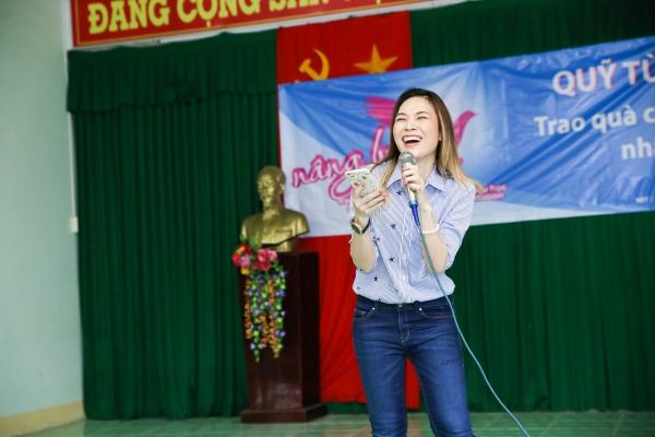 Clip: Không hát được theo yêu cầu, Mỹ Tâm đền bù bằng màn múa minh họa cực chất-4