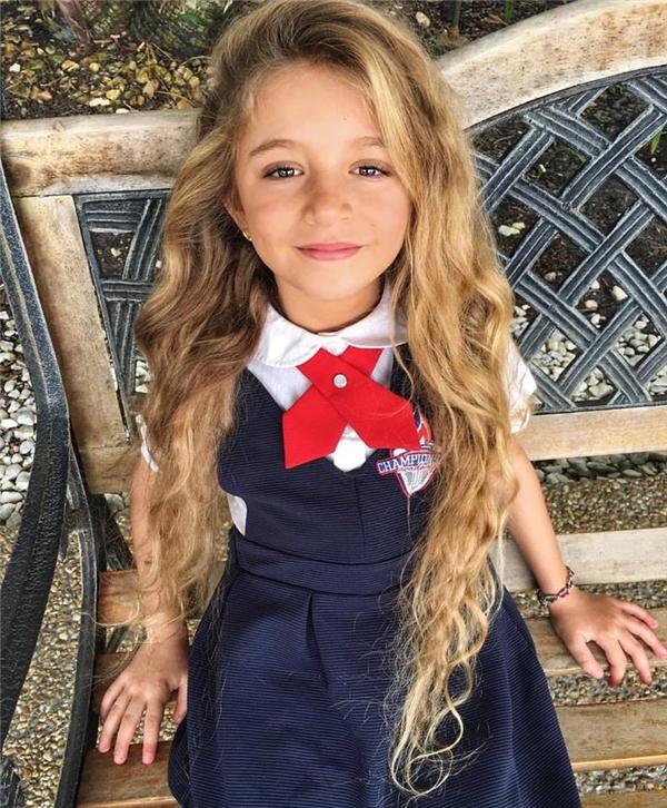 Kỳ lạ bé gái có trái tim như muốn nhảy khỏi lồng ngực mỗi khi cười-6