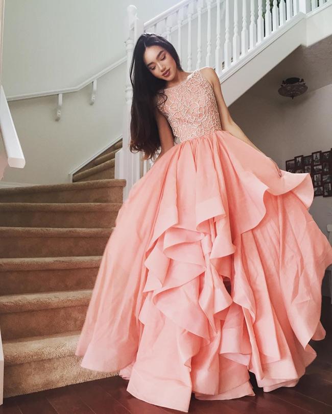 Vẻ đẹp của bông hồng lai gốc Việt gây sốt tại Hoa hậu Hoàn vũ Canada 2017-11