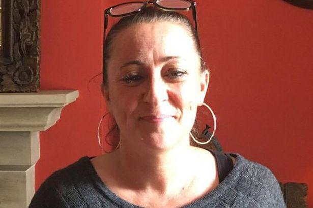 Biết mình sắp chết, người phụ nữ bỏ chồng tìm về tình cũ và cuộc đời cô đã hoàn toàn thay đổi-1