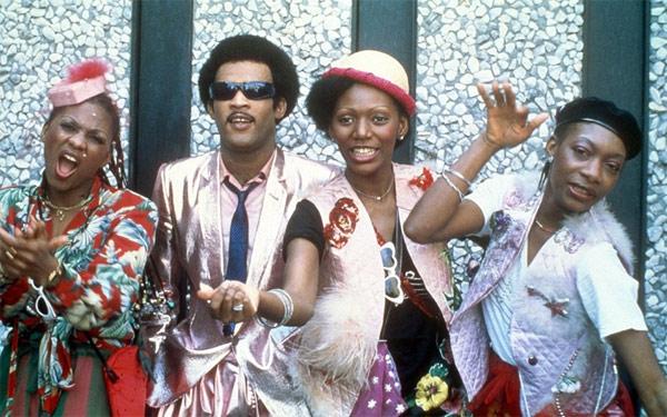 Dân mạng đào mộ màn trình diễn liên khúc kinh điển của Boney M-2