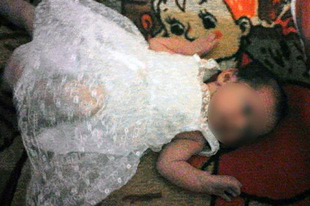 Án mạng rúng động nước Nga: Ông sát hại dã man cháu gái 18 tháng tuổi-1