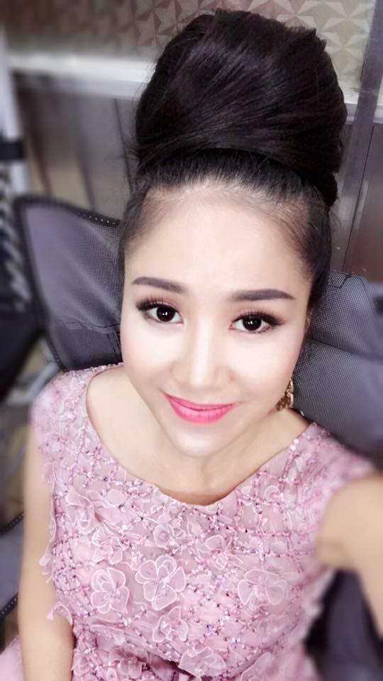 Tin sao Việt 21/9: Phạm Hương than vãn nỗi nhọc nhằn đi tìm người kế vị tương lai-3