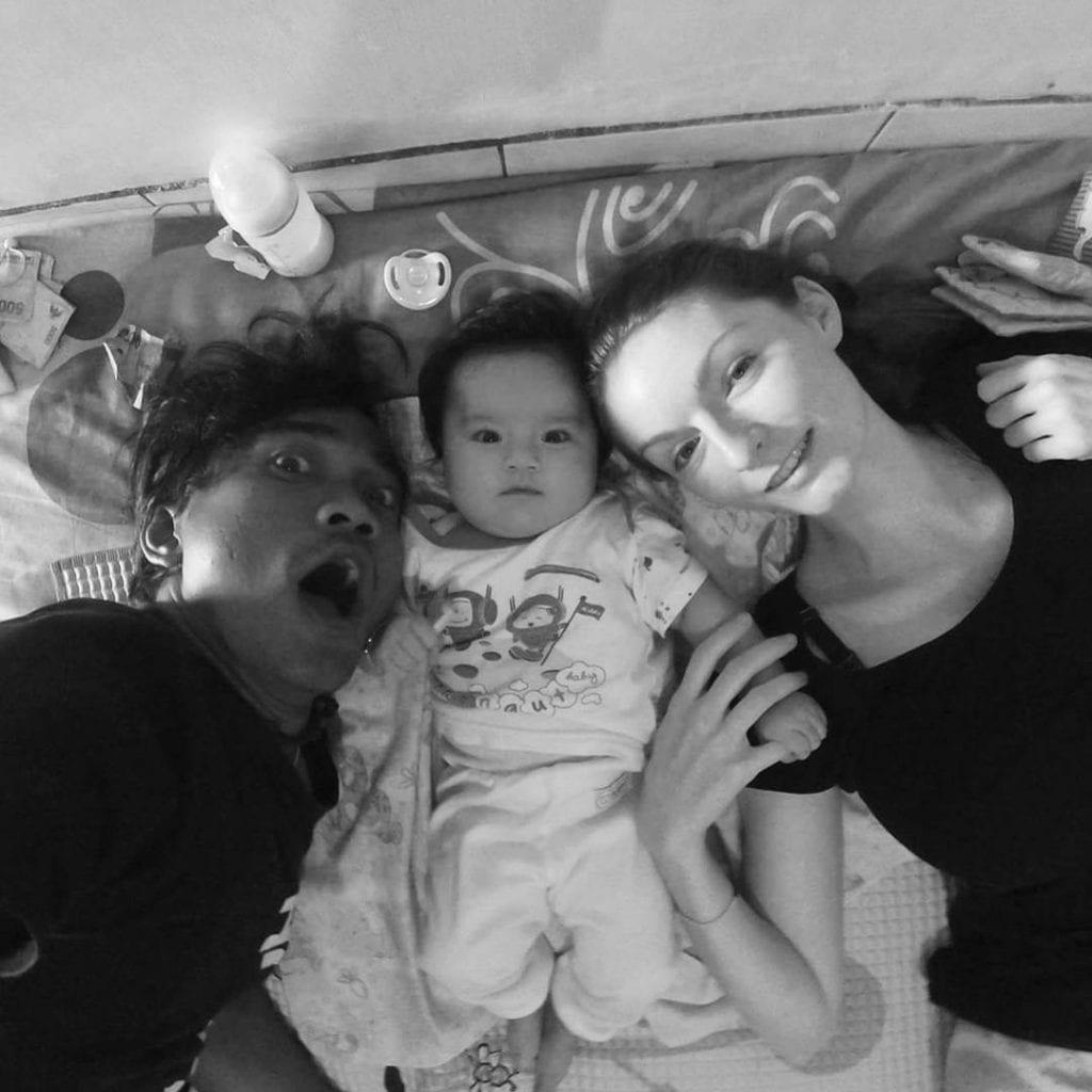 Chuyện tình vượt qua mọi rào cản về quốc gia... và nhan sắc-7