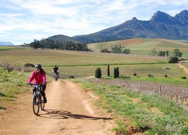 Những điểm đến khiến du khách toát mồ hôi khi đọc tên-4