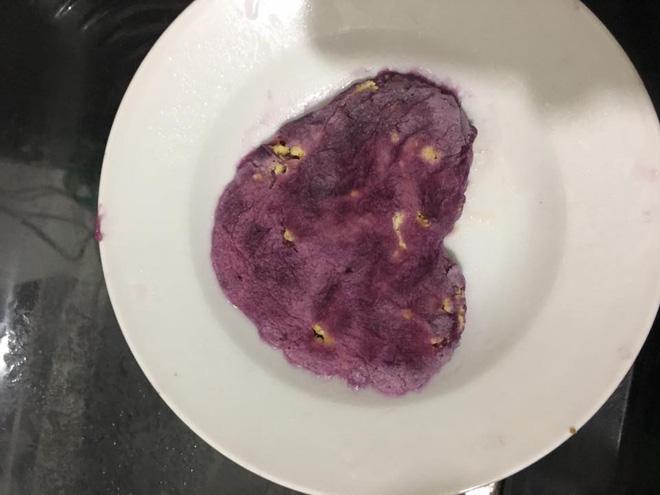 Hòa chung không khí Trung thu, mẹ trẻ làm bánh phiên bản lỗi khiến dân mạng cười rơi răng-5