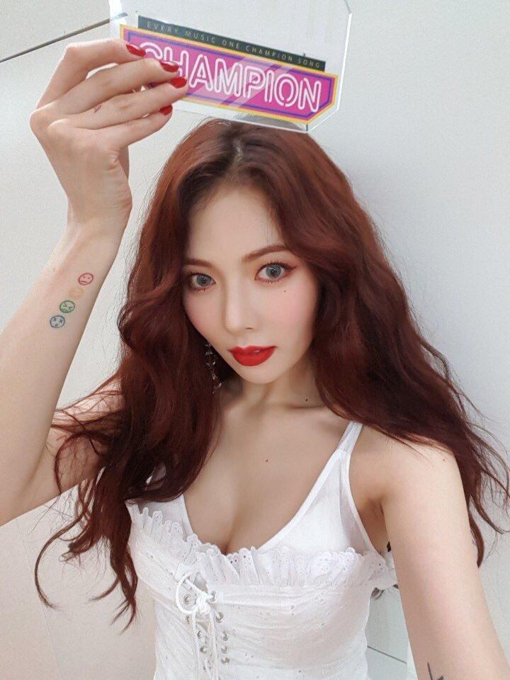 Sao Hàn 21/9: Song Joong Ki đi đánh golf giảm căng thẳng trước khi trở thành chú rể-5