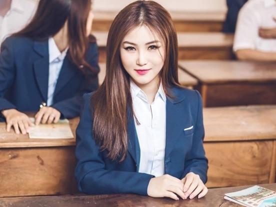 Không còn là Em gái mưa e ấp, Hương Tràm reo hò nhảy tưng bừng trên ghế nóng-7