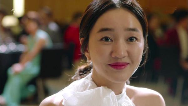 Tưởng thông gia nghèo, nhà trai sững sờ đứng trước căn biệt thự trong ngày đón dâu-3