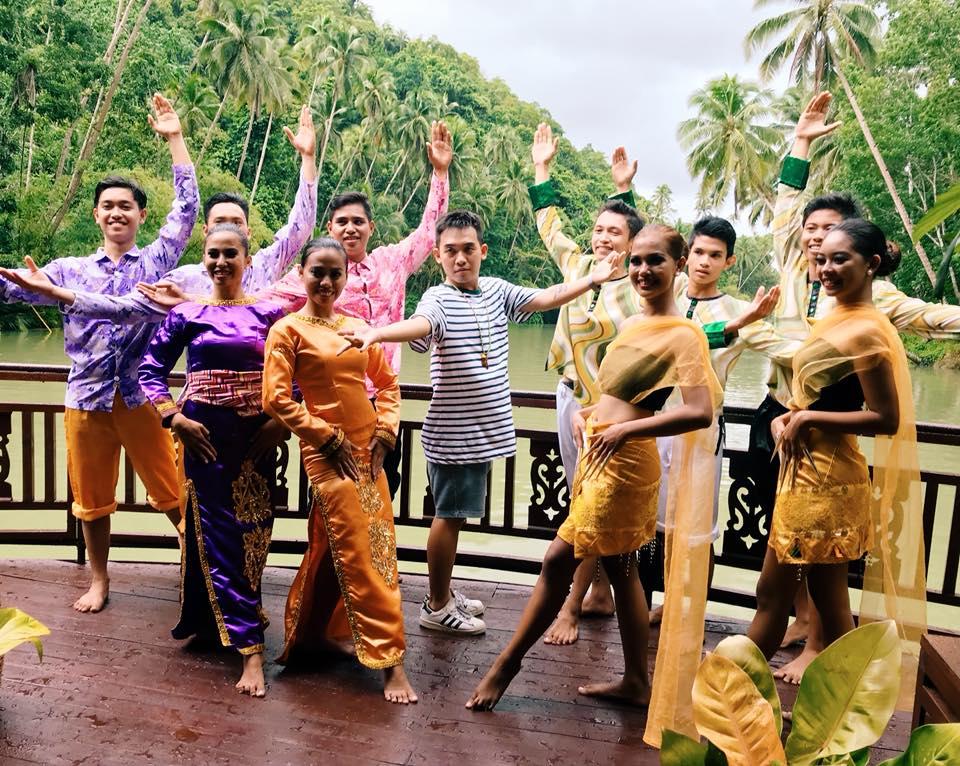 Hot girl - hot boy Việt 22/9: Ăn theo trào lưu, Quỳnh Nhi cũng thử chơi trò vịt hóa thiên nga-4