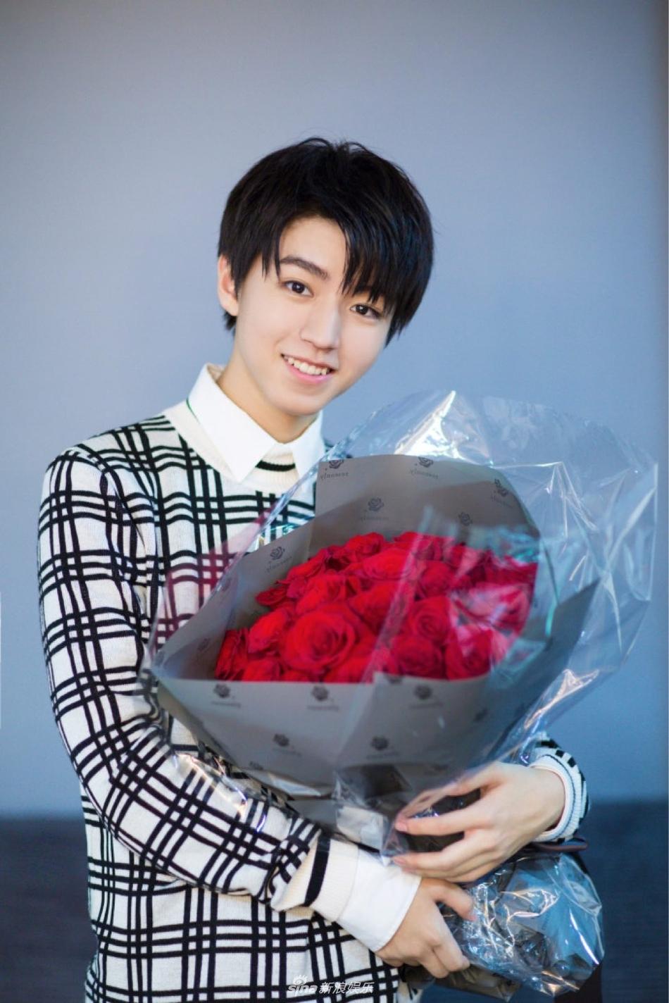 Người hâm mộ tiêu tiền tỷ mừng sinh nhật nam thần hot nhất Trung Quốc Vương Tuấn Khải tròn 18 tuổi-3