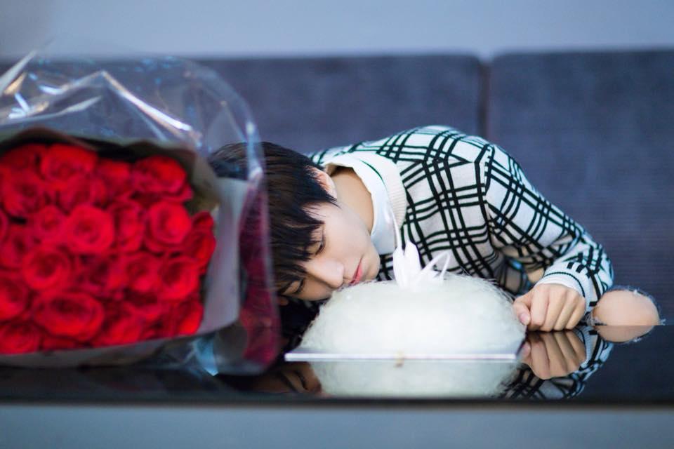 Người hâm mộ tiêu tiền tỷ mừng sinh nhật nam thần hot nhất Trung Quốc Vương Tuấn Khải tròn 18 tuổi-4