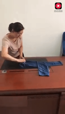 Clip: Mẹo gấp quần áo trong 30s siêu gọn gàng, tiện lợi-5