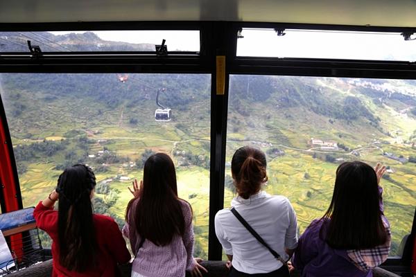 Ngất ngây với vẻ đẹp của thung lũng Mường Hoa nhìn từ trên cao-4