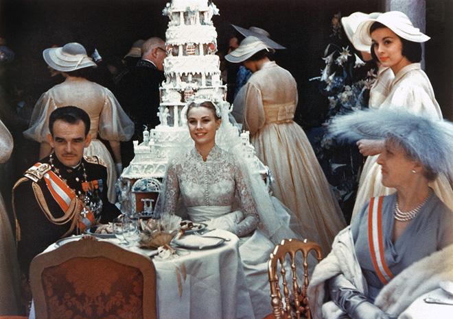 Toàn cảnh đám cưới thế kỷ vượt mặt ngày trọng đại của công nương Kate và hoàng tử William về độ xa hoa-2