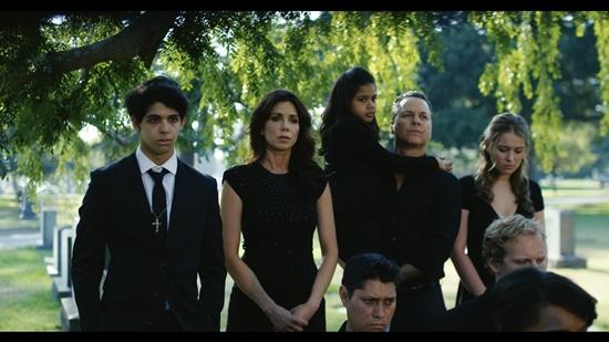 Sởn gai ốc trước 2 con quỷ tàn bạo nhất sẽ cùng xuất hiện trên màn ảnh cuối tháng này-4