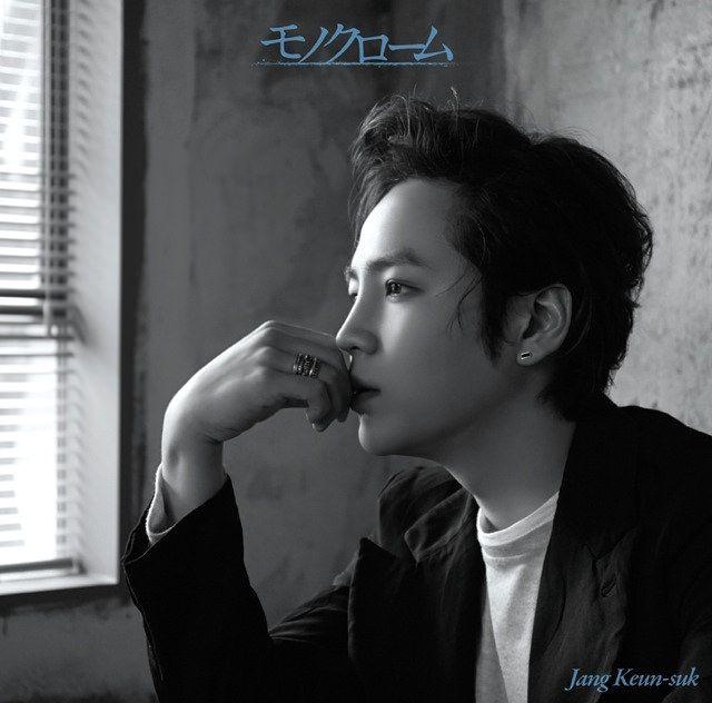 Sao Hàn 23/9: Cô gái rủ T.O.P hút cần sa dát hàng hiệu toàn thân khi tới tòa án-11