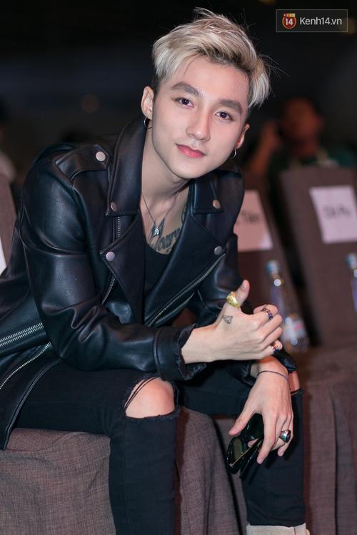 Đánh đủ các màu son, Sơn Tùng nào có kém cạnh chị em nào-5