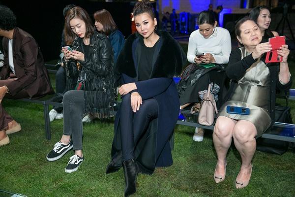 Không cần phô trương, Thanh Hằng chọn thời trang đẳng cấp ở Milan Fashion Week-8