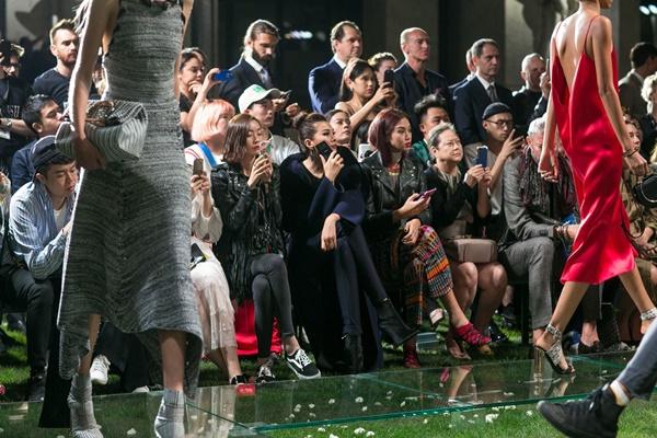 Không cần phô trương, Thanh Hằng chọn thời trang đẳng cấp ở Milan Fashion Week-10