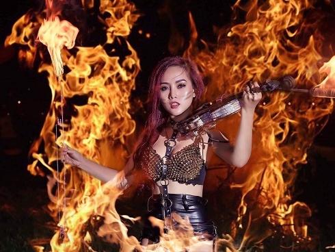 Diễn viên múa lửa: Nghề rộp miệng, rát da… mua vui cho khán giả