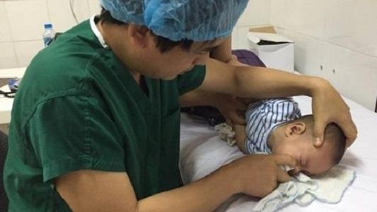 Tại sao không nên rửa mũi cho trẻ hàng ngày?-1