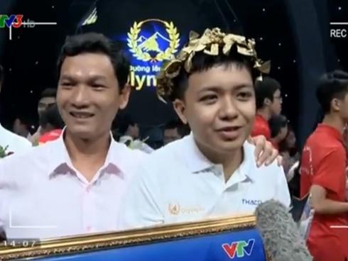 Thí sinh về nhì thi tuần 'Đường lên đỉnh Olympia' xuất sắc giành vòng nguyệt quế thi tháng