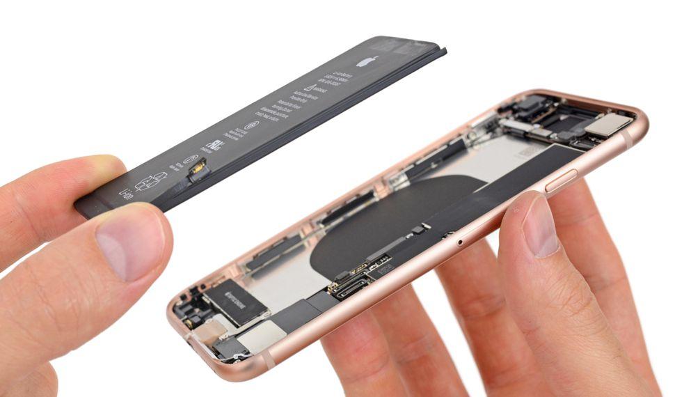 Những bí mật động trời khi mổ bụng iPhone 8-2