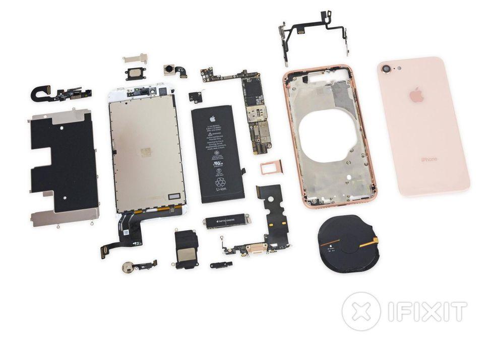 Những bí mật động trời khi mổ bụng iPhone 8-3