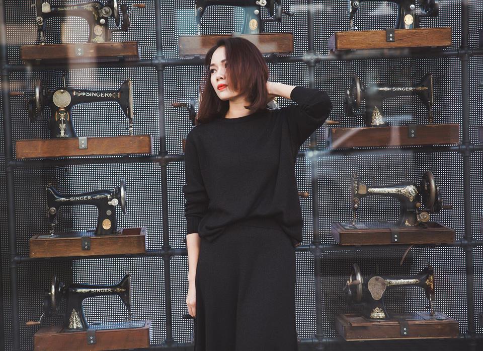 CEO Sarah Tú diện ‘cây đen’ trên phố Hàn-1