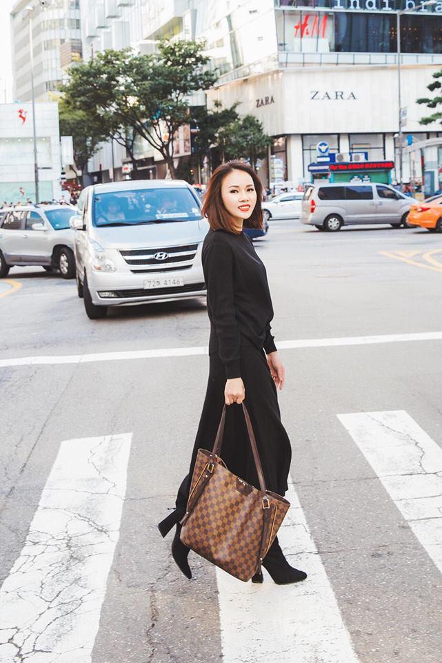 CEO Sarah Tú diện ‘cây đen’ trên phố Hàn-9