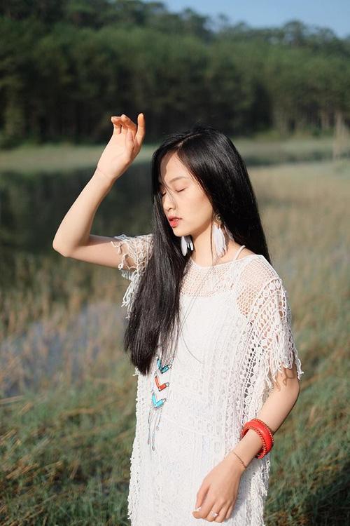 Nàng thơ mới của dân mạng Việt: Cô gái 22 tuổi dịu dàng với mái tóc đen và đôi mắt buồn-3
